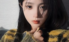 粉嫩害羞小女生